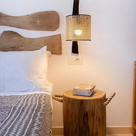 מלון דירות Acoya Residences 3*
